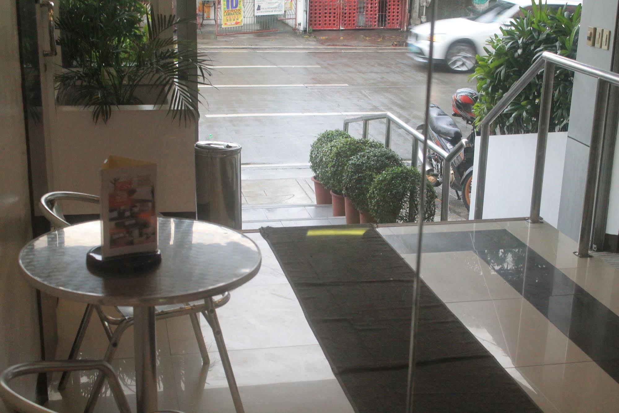 OYO 107 Orange Nest Hotel Manila Exterior foto